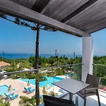 Apart Otel Ionian Aura 4*