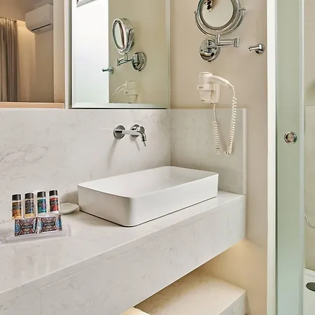 Lägenhetshotell Ionian Aura 4*