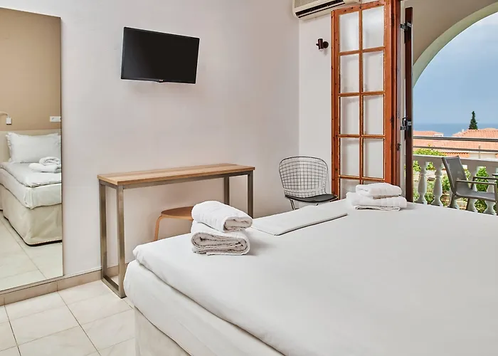 Ionian Aura 4* Planos